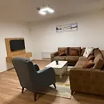 Apartamento The Yas Doglodi