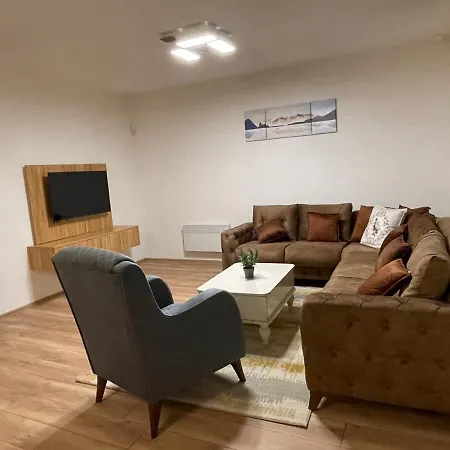 Apartament The Yas Doglodi